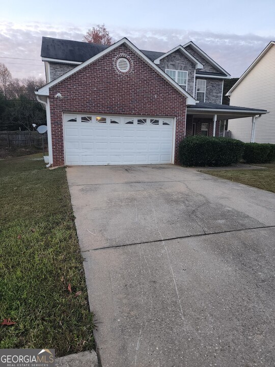 250 Grand Magnolia St in Jackson, GA - Building Photo