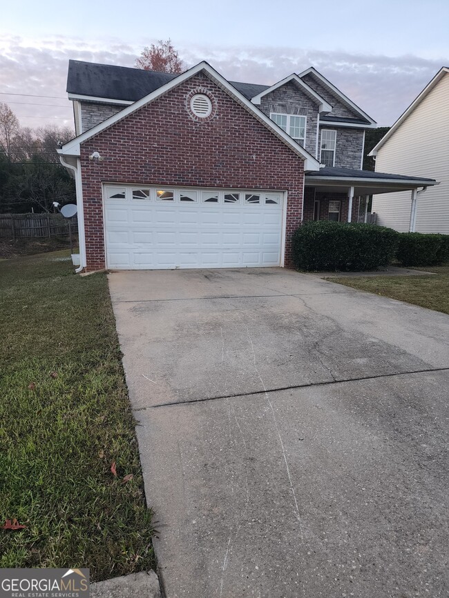 property at 250 Grand Magnolia St