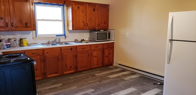 201 E Main St, Unit APT #1 in Berryville, VA - Foto de edificio - Building Photo