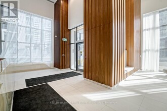 70-4070 Annie Craig Dr in Toronto, ON - Building Photo - Building Photo