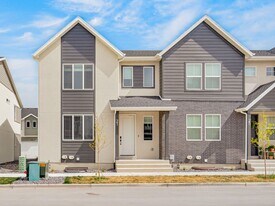 21 S Lunar Wy in Mapleton, UT - Building Photo