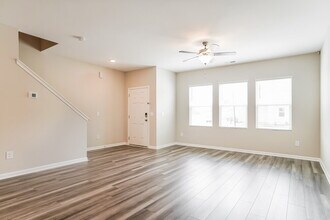 561 Landing View Dr in Wendell, NC - Building Photo - Building Photo