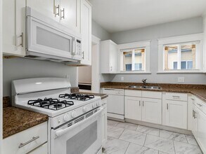 736 Olive Ave in Long Beach, CA - Building Photo - Building Photo