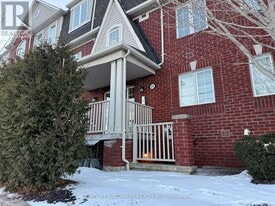 575 Dundas St W in Mississauga, ON - Building Photo