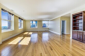 330 S Michigan Ave in Chicago, IL - Building Photo - Building Photo