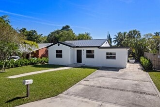 212 SE 1st Ave in Boynton Beach, FL - Building Photo - Building Photo