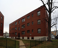 214 Kenilworth Ave NE in Washington, DC - Foto de edificio - Building Photo