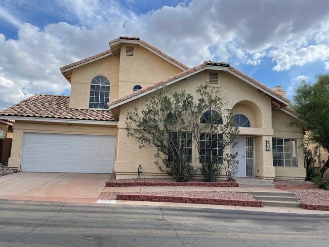 3765 W Koshare Ln