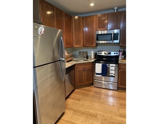 361 W Broadway-Unit -3 in Boston, MA - Building Photo - Building Photo