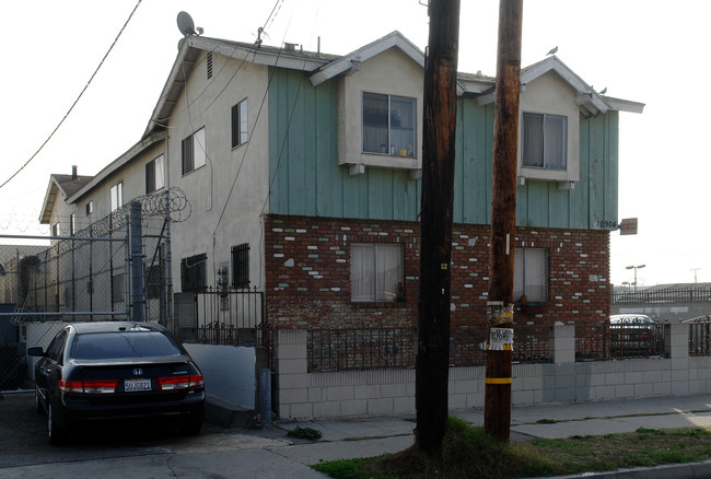 10904 S Burin Ave in Inglewood, CA - Building Photo - Building Photo