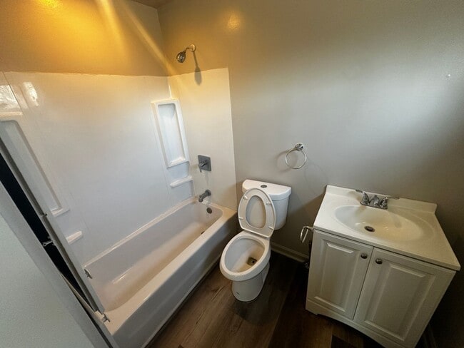 4104 St Joseph Ave in St. Joseph, MO - Building Photo - Building Photo