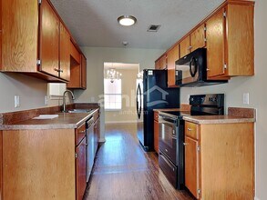 11 Mills Run Ct in Savannah, GA - Building Photo - Building Photo