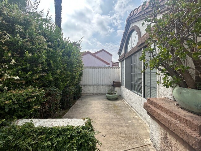 3068 Prado Ln in Colton, CA - Building Photo - Building Photo