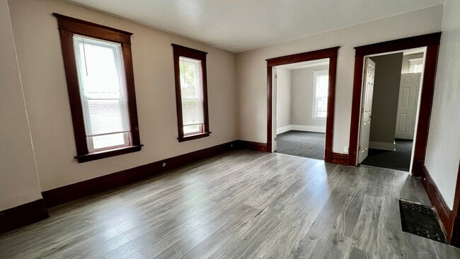 860 10th St NW in Grand Rapids, MI - Building Photo - Building Photo
