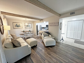 13 Andalusia Ct in St. Augustine, FL - Building Photo