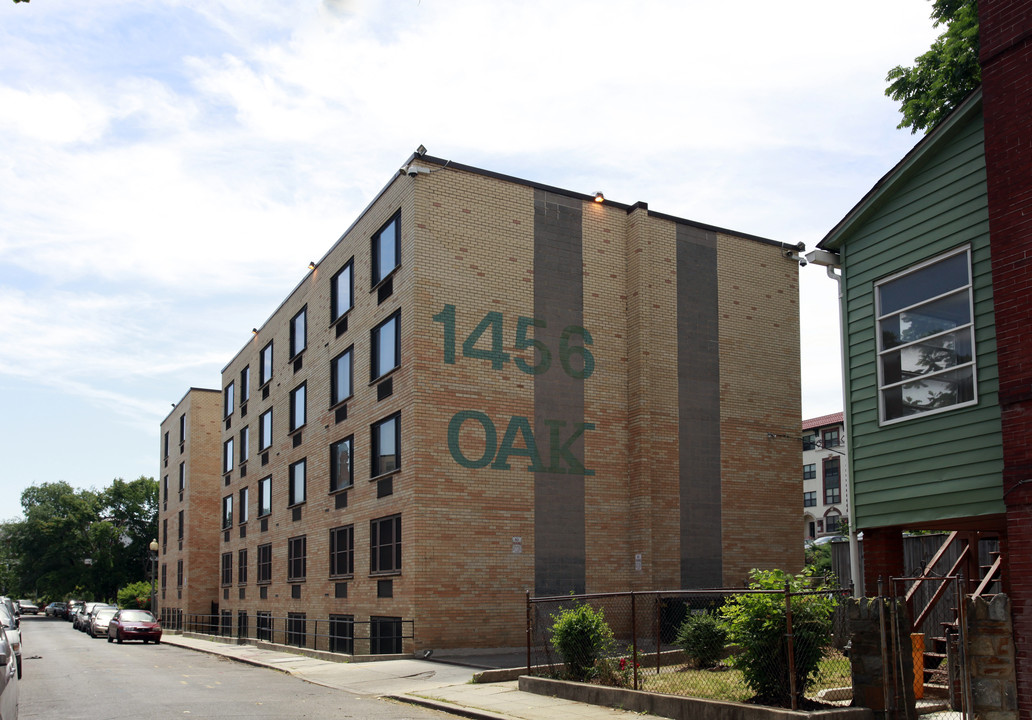 Oak Street Apartments in Washington, DC - Foto de edificio