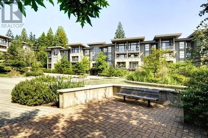 9339-9339 University Crescent in Burnaby, BC - Building Photo