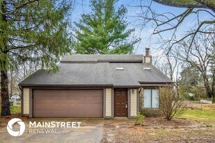 2808 Six Mile Ln in Louisville, KY - Building Photo