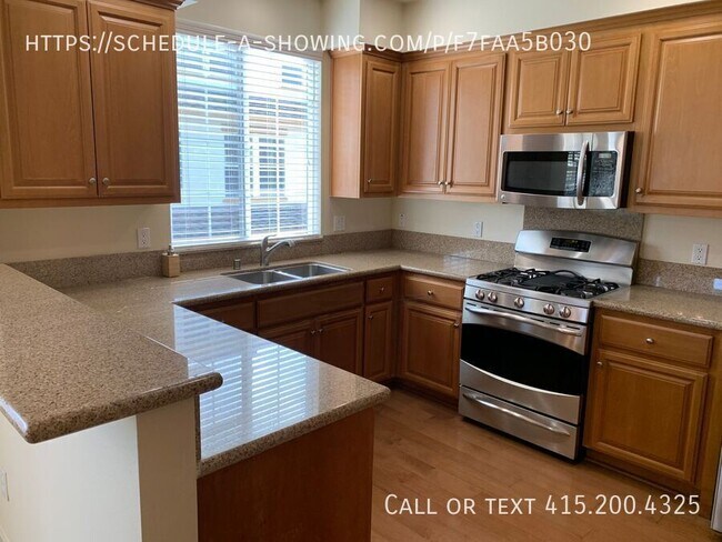 411 Topaz Terrace in Sunnyvale, CA - Building Photo - Building Photo