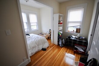 15 Taylor St, Unit 1 in Medford, MA - Building Photo - Building Photo