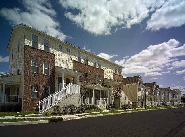 Roosevelt Manor in Camden, NJ - Foto de edificio - Building Photo