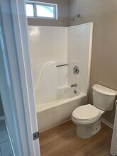 426 Apple Dr in Crestview, FL - Foto de edificio - Building Photo