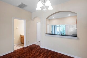 31240 Claridge Pl in Wesley Chapel, FL - Foto de edificio - Building Photo