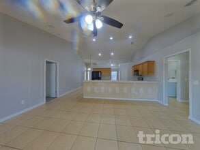 910 Albertville Ct in Kissimmee, FL - Building Photo - Building Photo