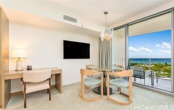 383 Kalaimoku St in Honolulu, HI - Building Photo - Building Photo