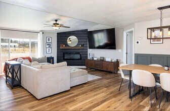 752 E Springer Ave in Ridgecrest, CA - Building Photo - Building Photo