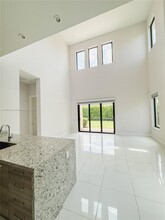 5915 Brookfield Cir in Fort Lauderdale, FL - Foto de edificio - Building Photo