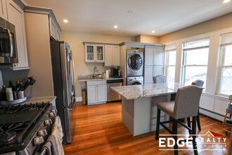 9 Boulevard Ter, Unit 2 in Boston, MA - Building Photo - Building Photo