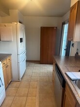 6215 N Cedar St in Spokane, WA - Foto de edificio - Building Photo