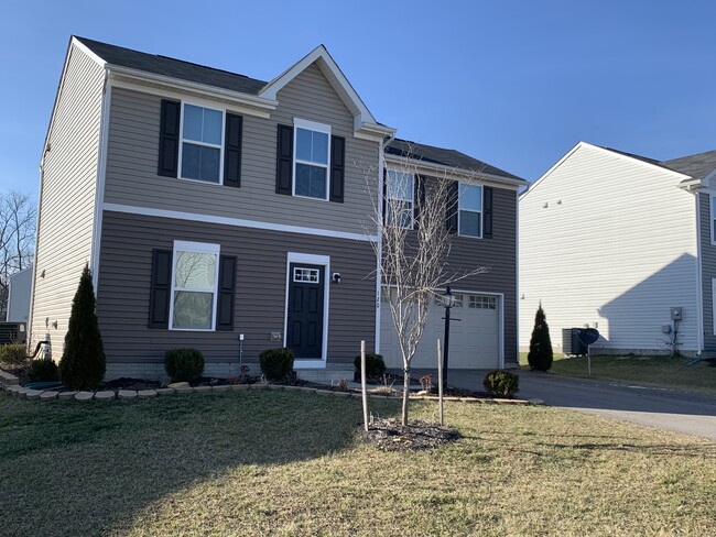 120 Singleton Way in Martinsburg, WV - Foto de edificio - Building Photo