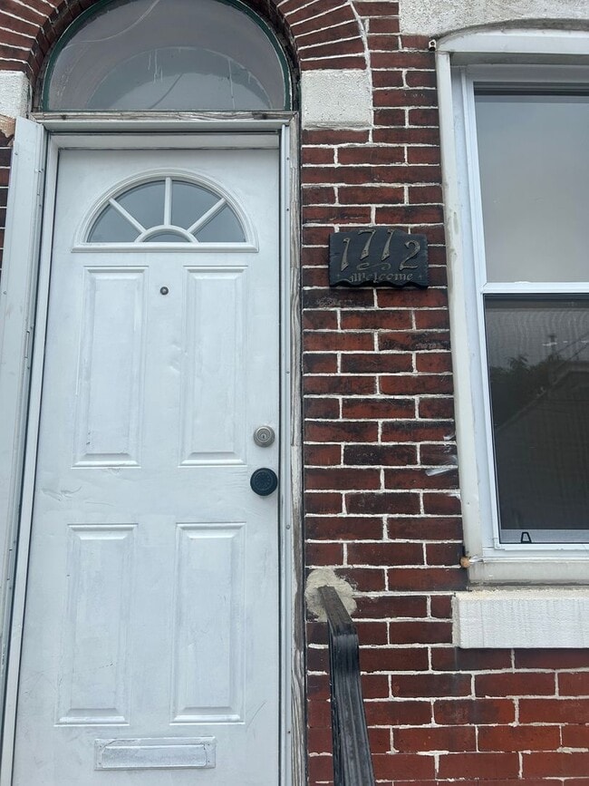 property at 1712 W Juniata St