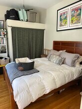 375 Centre St, Unit 1 in Boston, MA - Foto de edificio - Building Photo