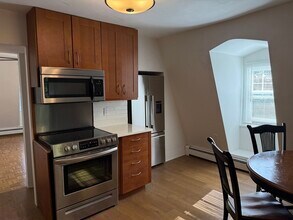 42 Irving St in Medford, MA - Building Photo - Building Photo