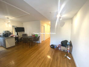 128 Hillside St, Unit 3 in Boston, MA - Building Photo - Building Photo