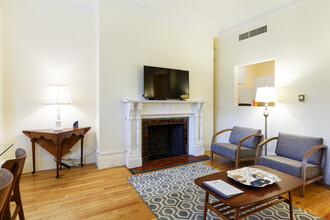 391 Commonwealth Ave, Unit 2 in Boston, MA - Building Photo - Building Photo