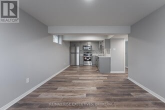 788-788 Hillside Dr in Kingston, ON - Building Photo - Building Photo