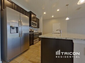 2275 Kelmscott Ct in Sanford, FL - Building Photo - Building Photo