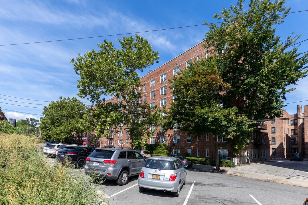 3636 Fieldston Rd in Bronx, NY - Building Photo