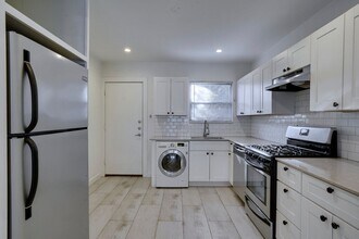 1208 Shelley Ave in Austin, TX - Building Photo - Building Photo