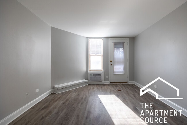 744 W Gordon Terrace in Chicago, IL - Building Photo - Building Photo