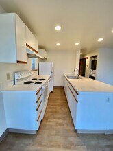 Madison Gate in Seattle, WA - Building Photo - Building Photo