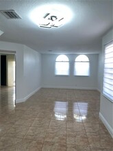5403 SW 126th Ter in Miramar, FL - Foto de edificio - Building Photo