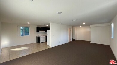 1161 E 40th Pl in Los Angeles, CA - Building Photo - Building Photo