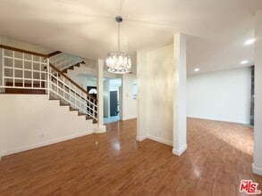 2708 Arizona Ave in Santa Monica, CA - Building Photo - Building Photo