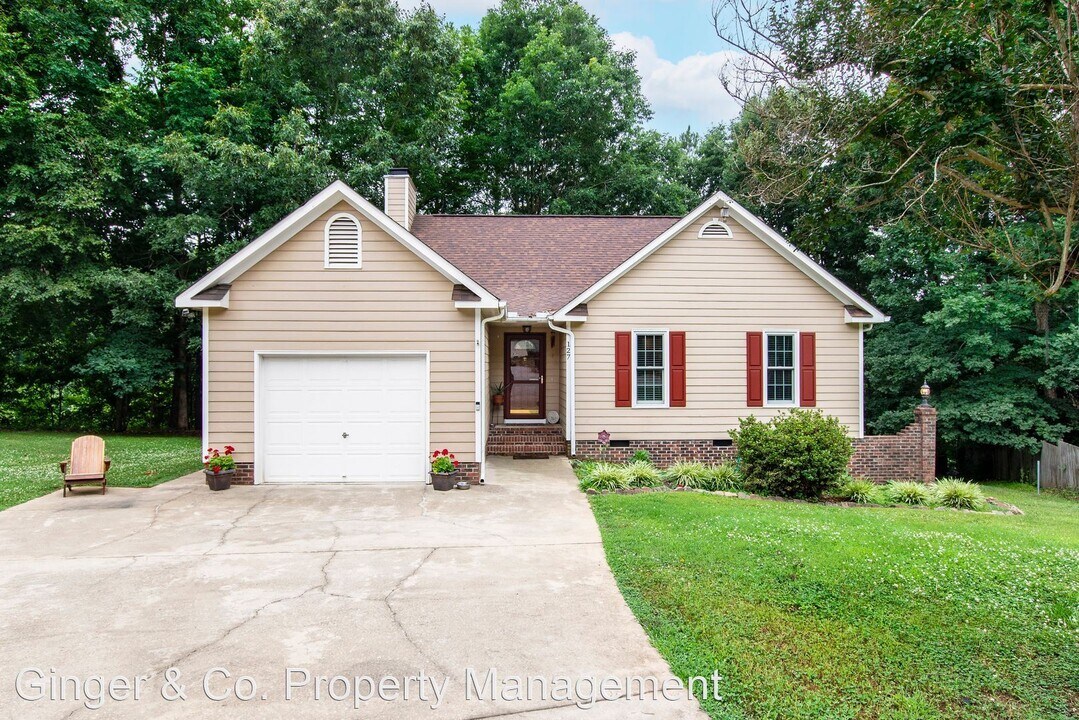 127 Crookham Ct Photo