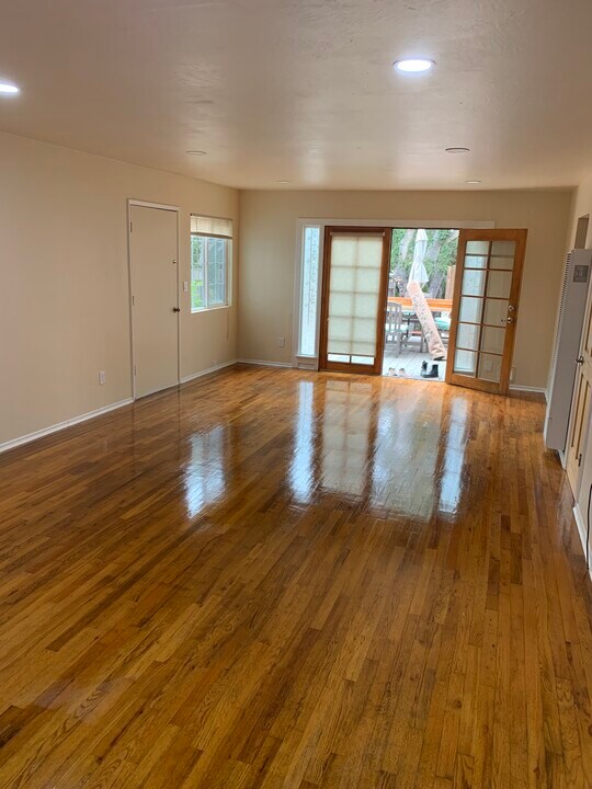 947 Casanova Ave in Monterey, CA - Building Photo